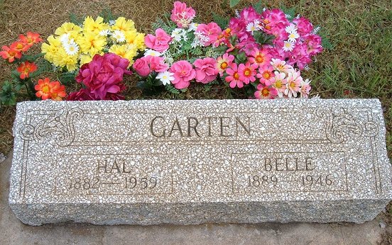 Gravestone for Hal and Belle (Connor) Garten, Sunnyside Cemetery, Sun City, Barber County, Kansas.

Photo courtesy of Bonnie (Garten) Shaffer.