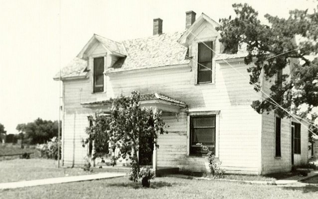The home of Spice H. 'Bud' Garten and Pearl L. Garten, 

Sun City, Barber County, Kansas. 

Photo courtesy of Bonnie (Garten) Shaffer.