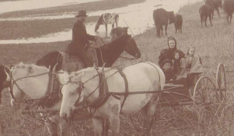Frank and Hattie Hoagland with their children at the Oldfather Place east of Sun City.

Photo by F.M. Steele, from the collection of Kim (Hoagland) Fowles.