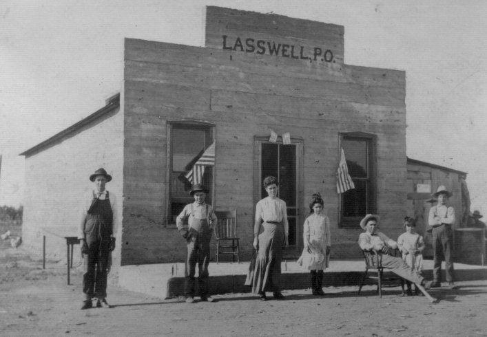 Lasswell Post Office and General Store

Photo courtesy of Jim Giles.