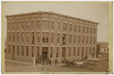 Grand Hotel, January 1892, Medicine Lodge, Barber County, Kansas.

CLICK HERE for more photos of the Grand Hotel.