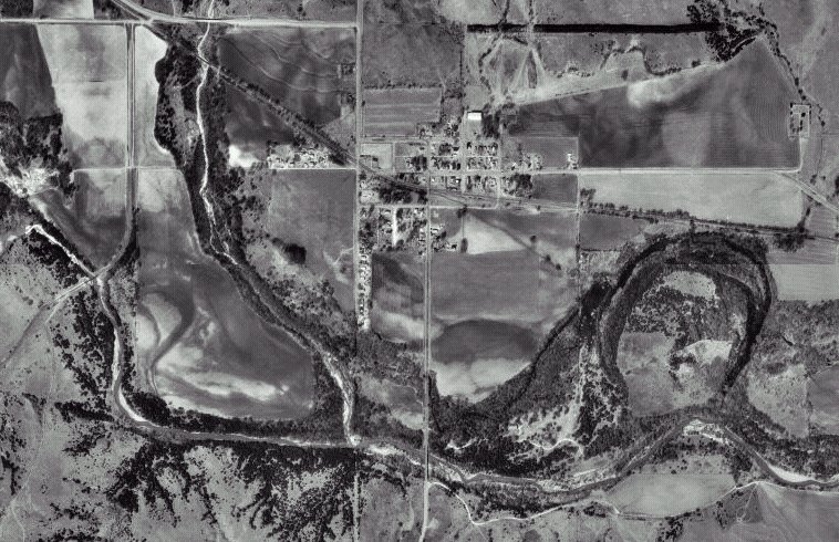 USGS Aerial Photograph of Sun City, Barber County, Kansas, taken 20 March 1996.