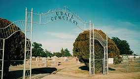 udall-02-sm.jpg - 8142 Bytes
