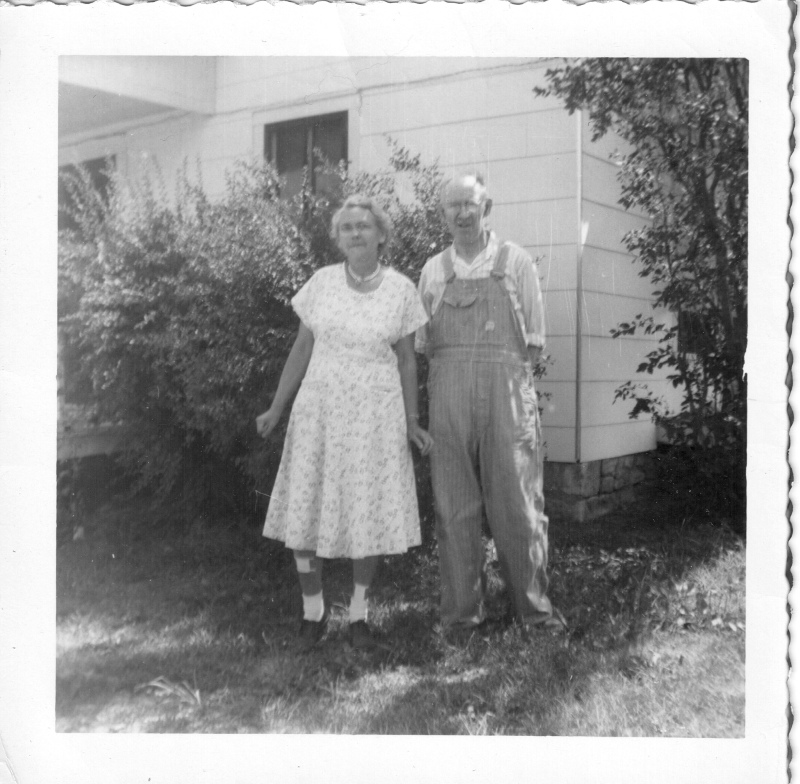 Photo of Lorine Shaefer Coe Woolman and Tom Woolman