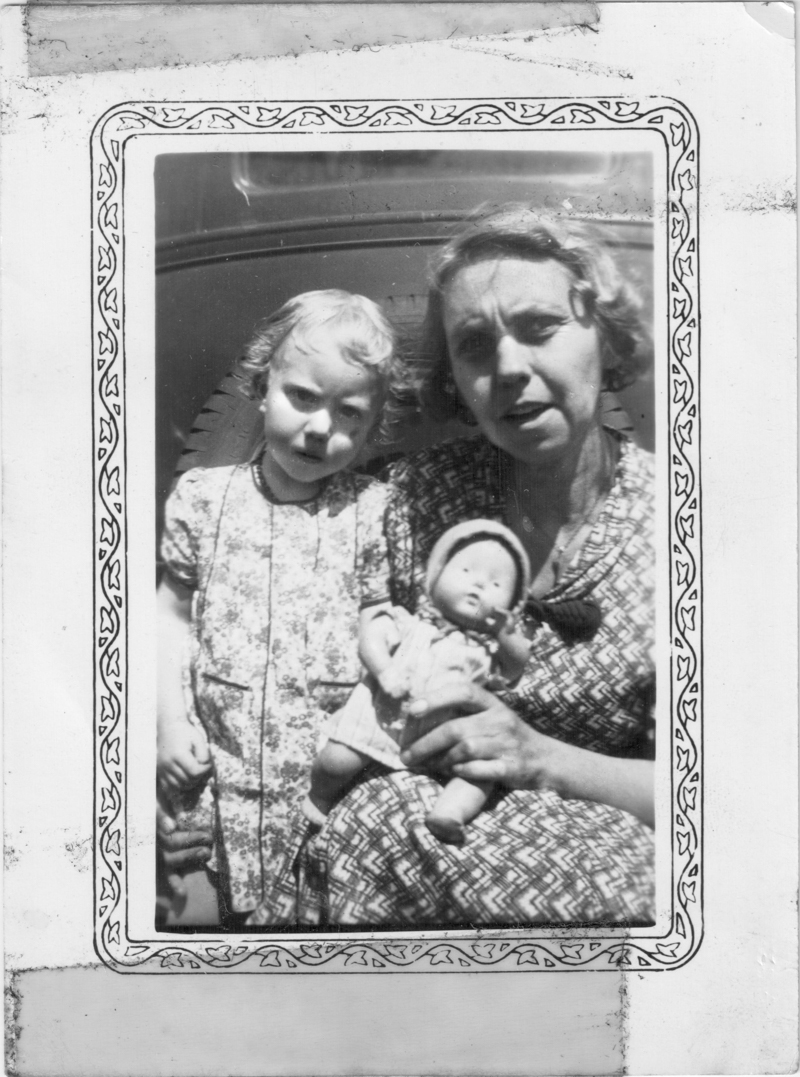 Photo of Lorine Shaefer Coe and Glenda?