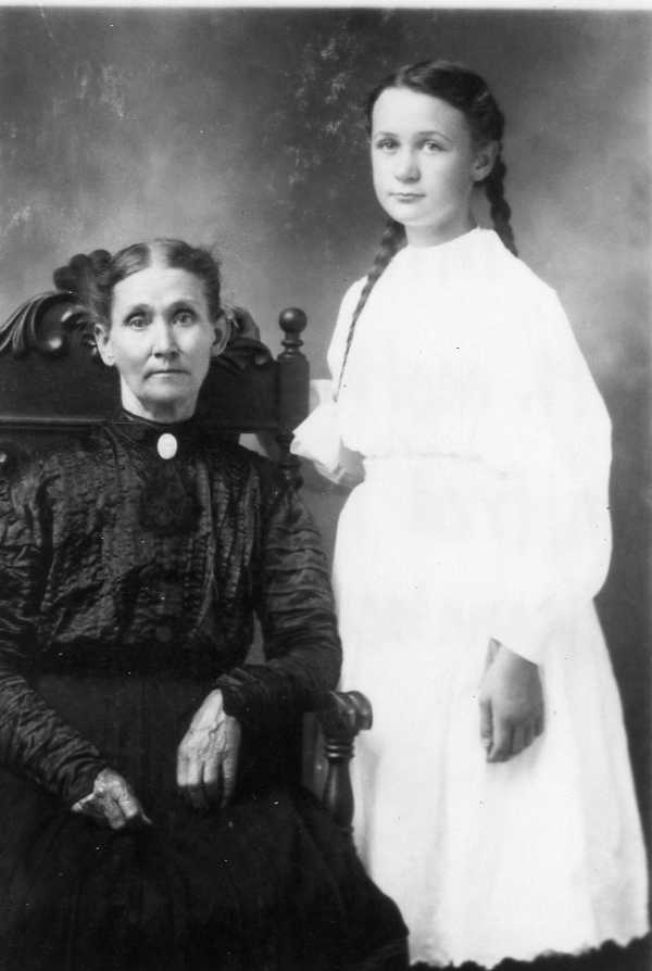 Photo of Diana Wallingford Hart McIntire