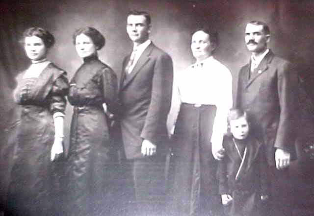 Photo of the Zara Murphy Family
