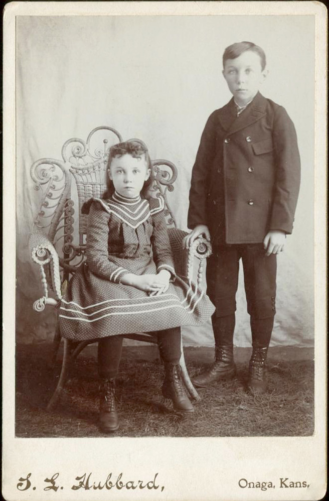 Photo of unknown children.