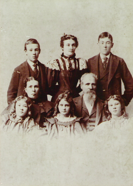 Photo of Powel Roberts Family