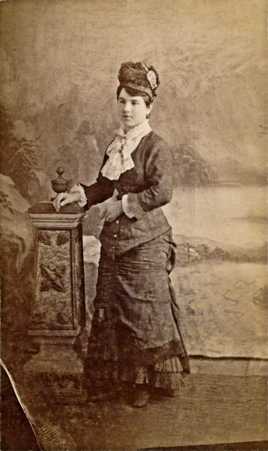 Photo of unknown woman.