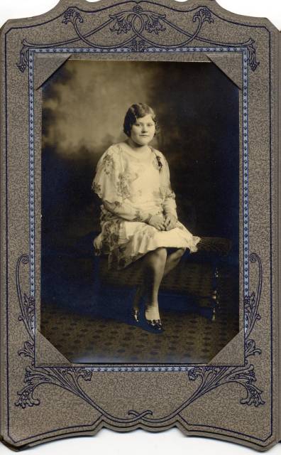 Photo of unknown woman.