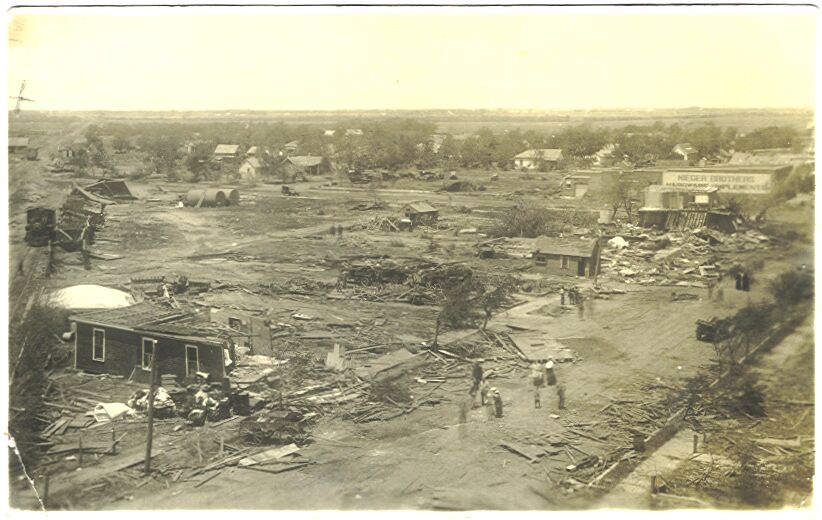 torn17a.jpg (81591 bytes)