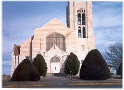 sm-stmike-church-7.jpg - 10337 Bytes