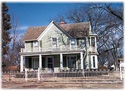 sm-hillie.jpg - 15618 Bytes