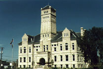 (click for more courthouse images)